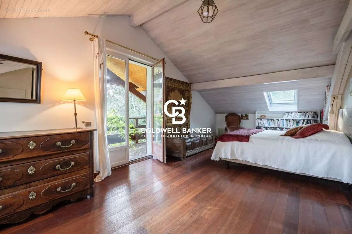 Maison à VETRAZ-MONTHOUX