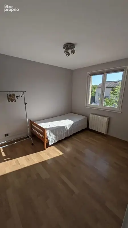 Villa - Secteur  Chatenay - photo 9