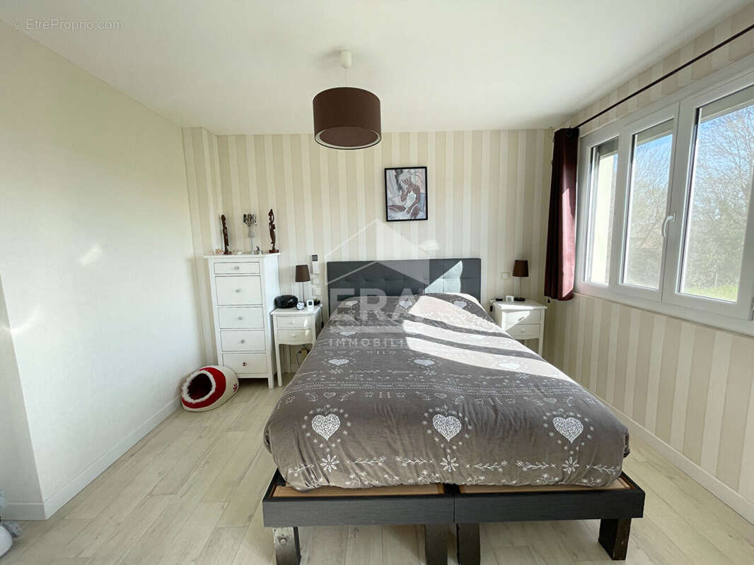 Maison à SERON