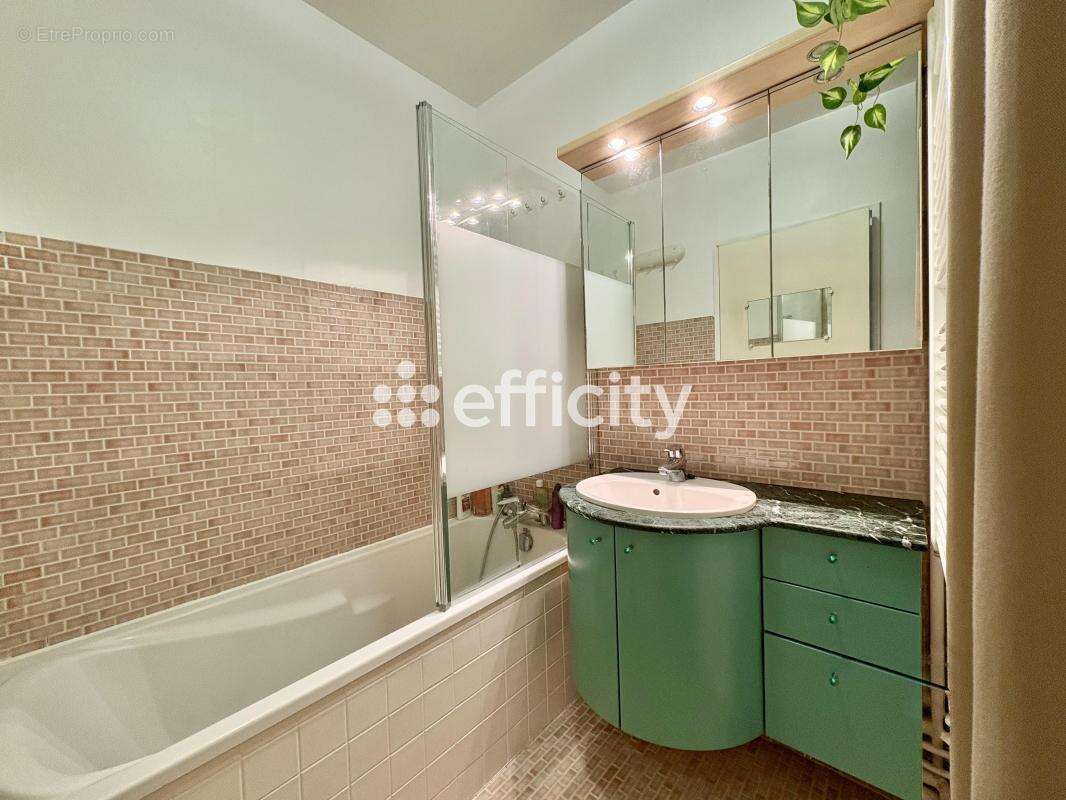 Appartement à RUEIL-MALMAISON