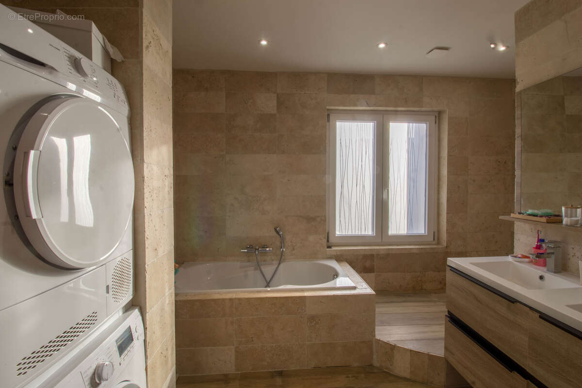 Maison à VILLENEUVE-SUR-AUVERS