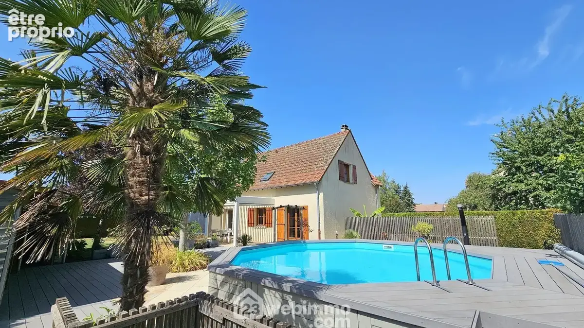 Venez découvrir cette belle maison entretenue de 130 m². - Maison à MILLY-LA-FORET