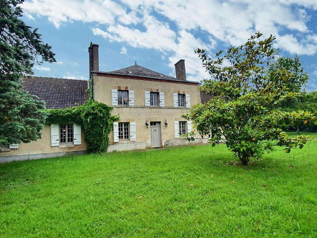 Maison Vieilles Maisons Sur Joudry 11 pièce(s) 310 m2 - photo 11