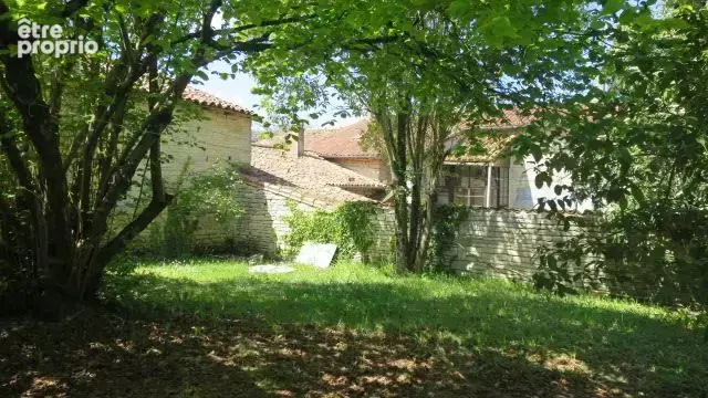 Maison 165 m² à Tusson  - photo 7