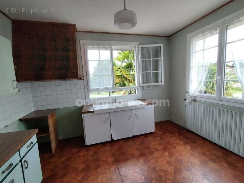 Maison à SAINT-ANGEAU