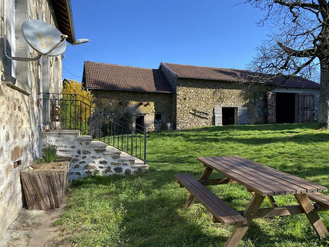 Maison à LINARDS