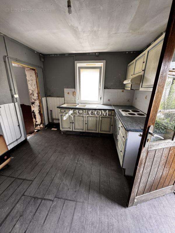 Maison semi individuelle à rénover à Saultain - photo 4