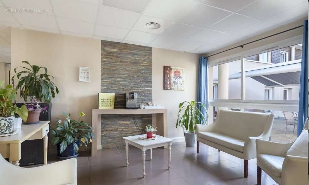 INVESTISSEMENT LOCATIF  Jonzac  Résidence EHPAD Résidence du Bourg Nouveau  6.55 % de rentabilité - photo 7