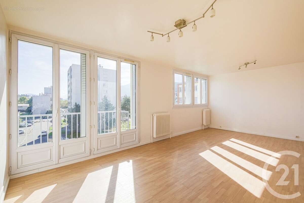 Appartement à ECHIROLLES