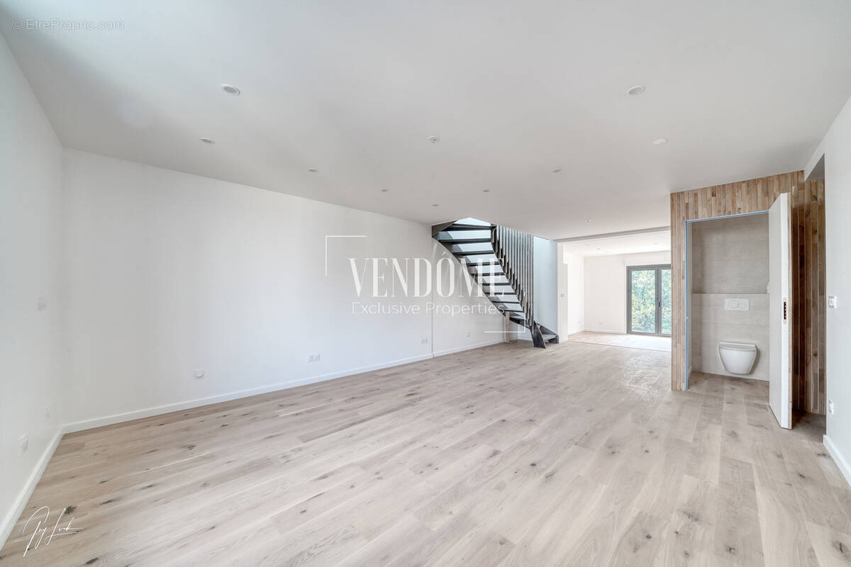 Appartement à SURESNES