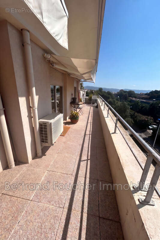 Appartement 91 m² à Cavalaire-Sur-Mer  - photo 4