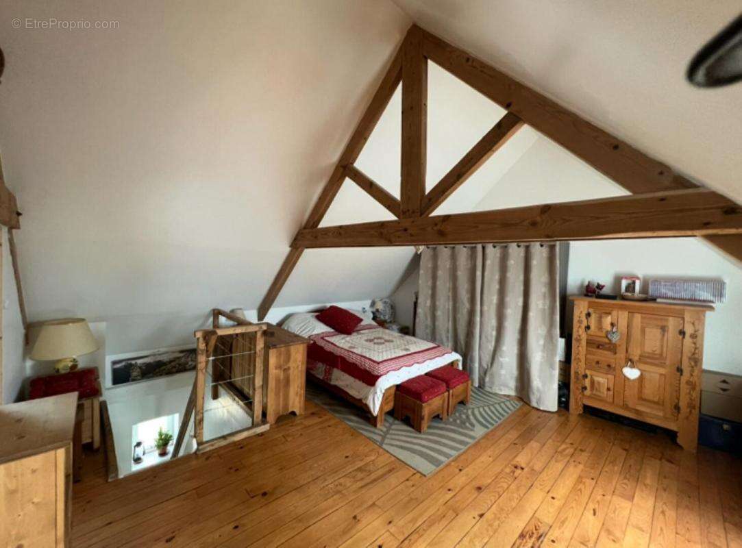 Maison à LE CLOITRE-PLEYBEN