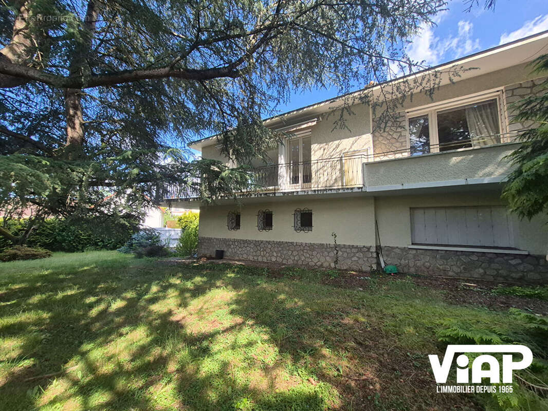 Maison à SAINT-JUNIEN