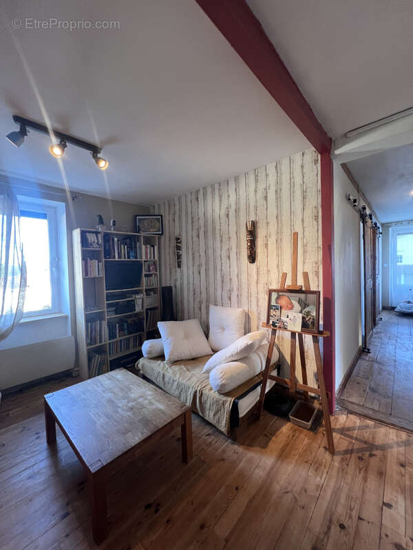 Maison à YGOS-SAINT-SATURNIN