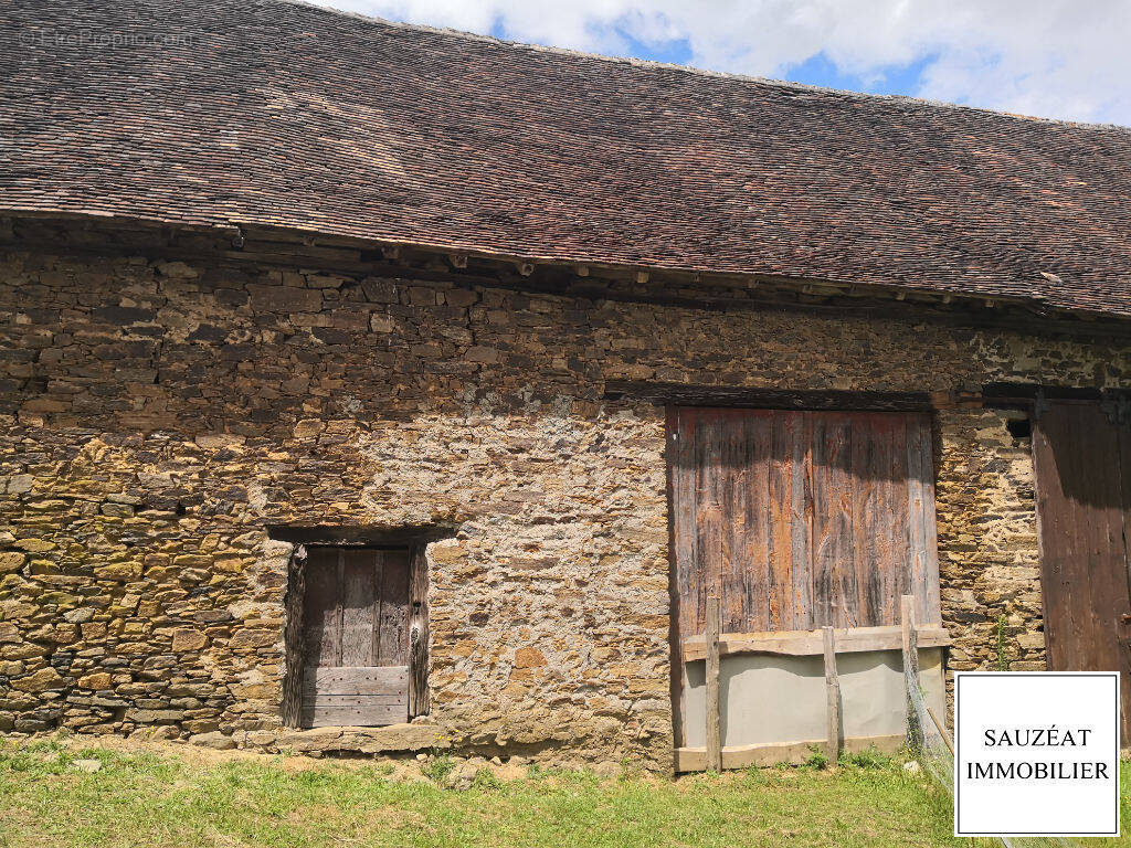 Maison à MAGNAC-BOURG