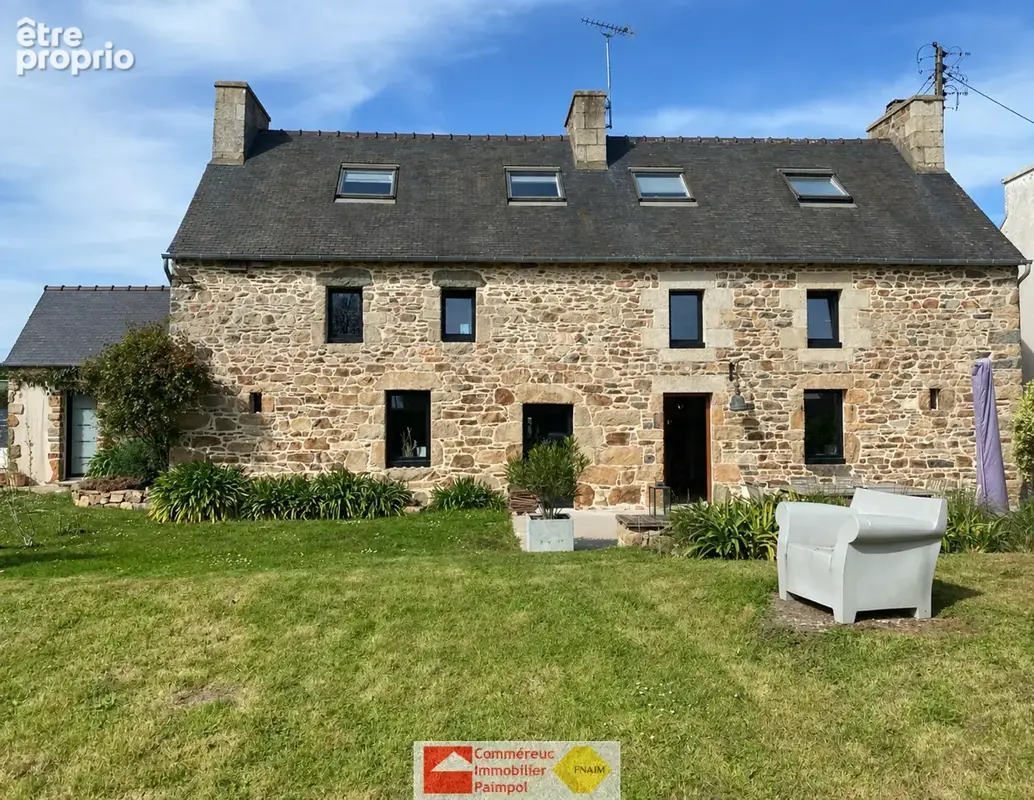 A vendre a ploubazlanec, dans le bourg, belle maison 167 m2 habitables, 4 chambres sur parcelle paysager 789m2 - photo 1