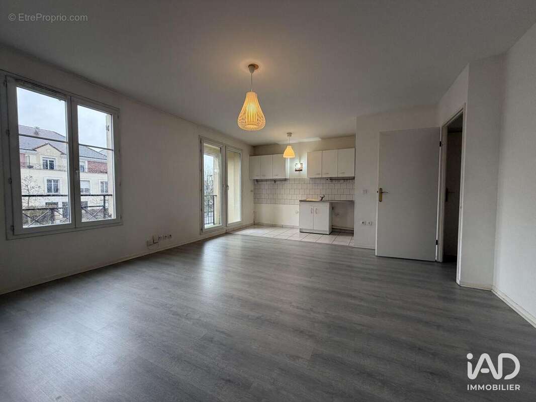 Photo 2 - Appartement à MAGNY-LE-HONGRE