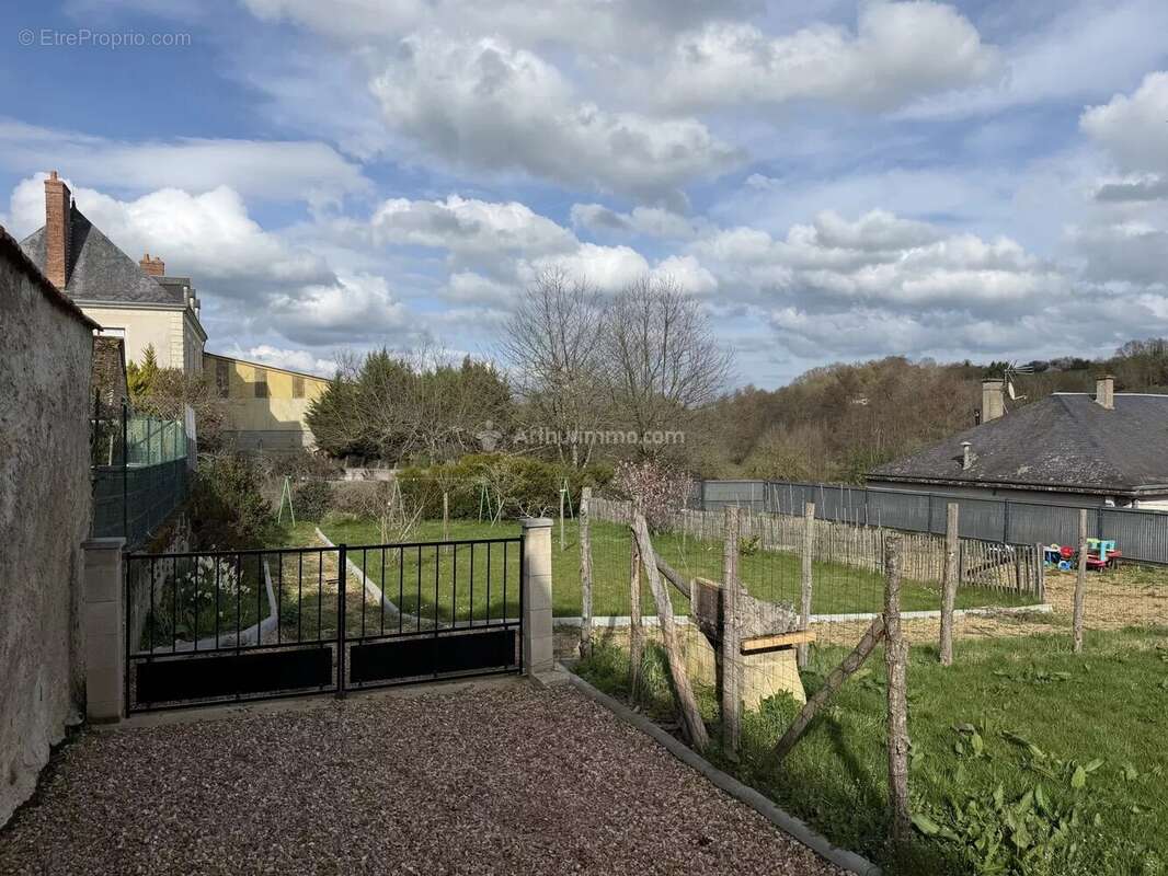 Maison à COURDEMANCHE