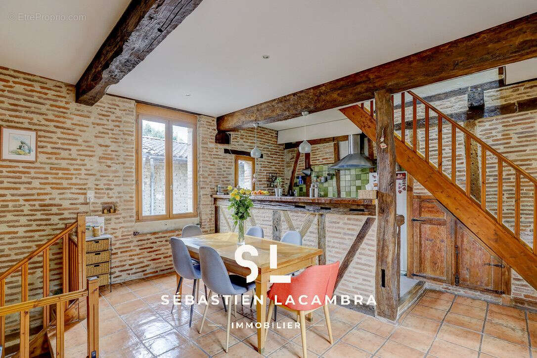 Maison à LISLE-SUR-TARN