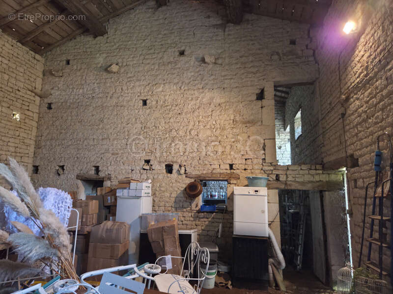 Maison à CHEF-BOUTONNE