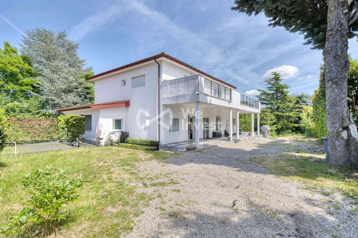 Maison à SAINT-LAURENT-DE-MURE