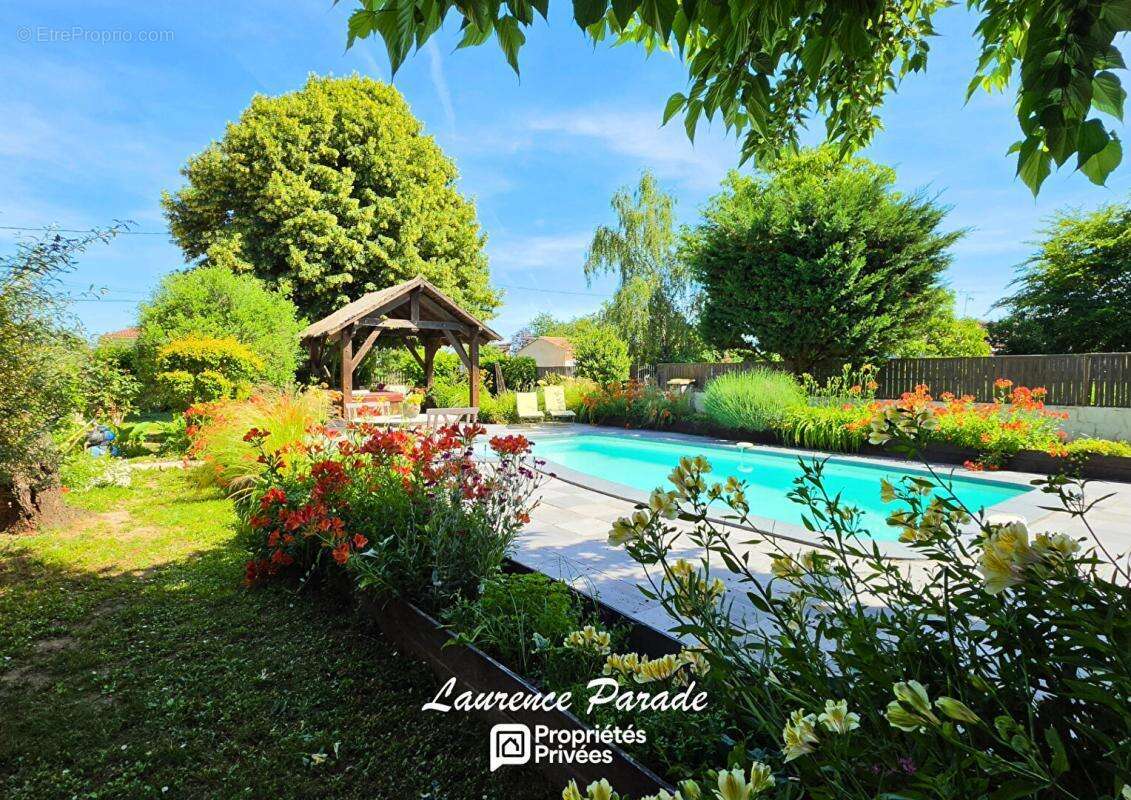 Maison et deux logements garage piscine - photo 11