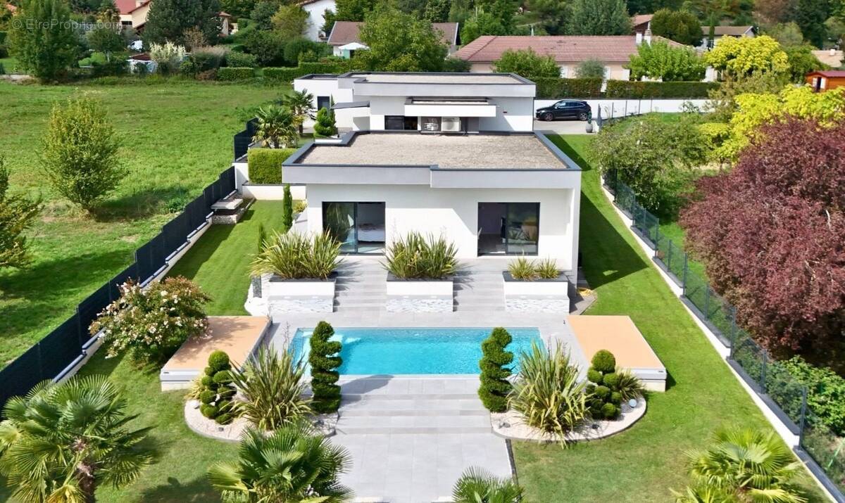 Maison à SAINT-CASSIEN