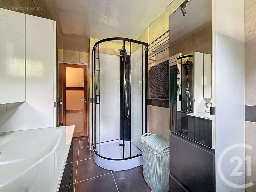 Maison à SAINT-VALERIEN