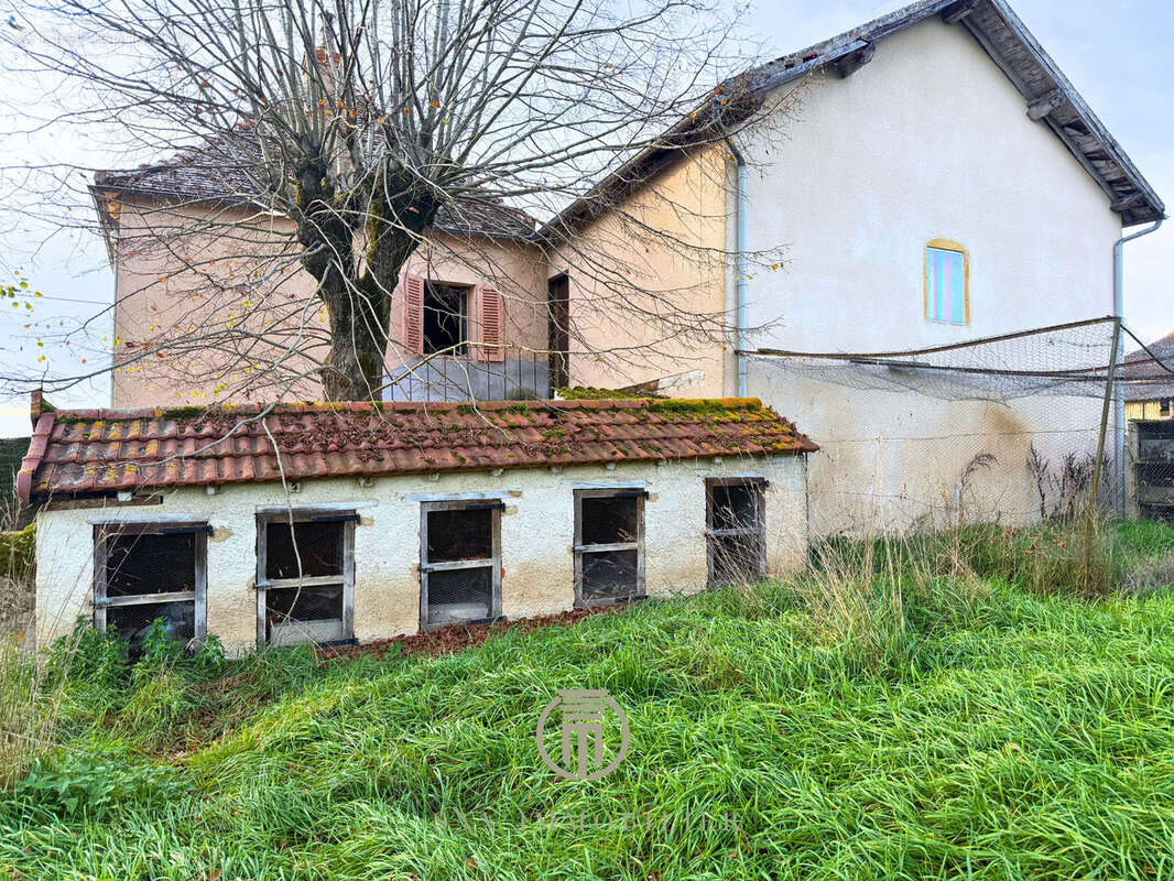 Maison à BOURG-LE-COMTE