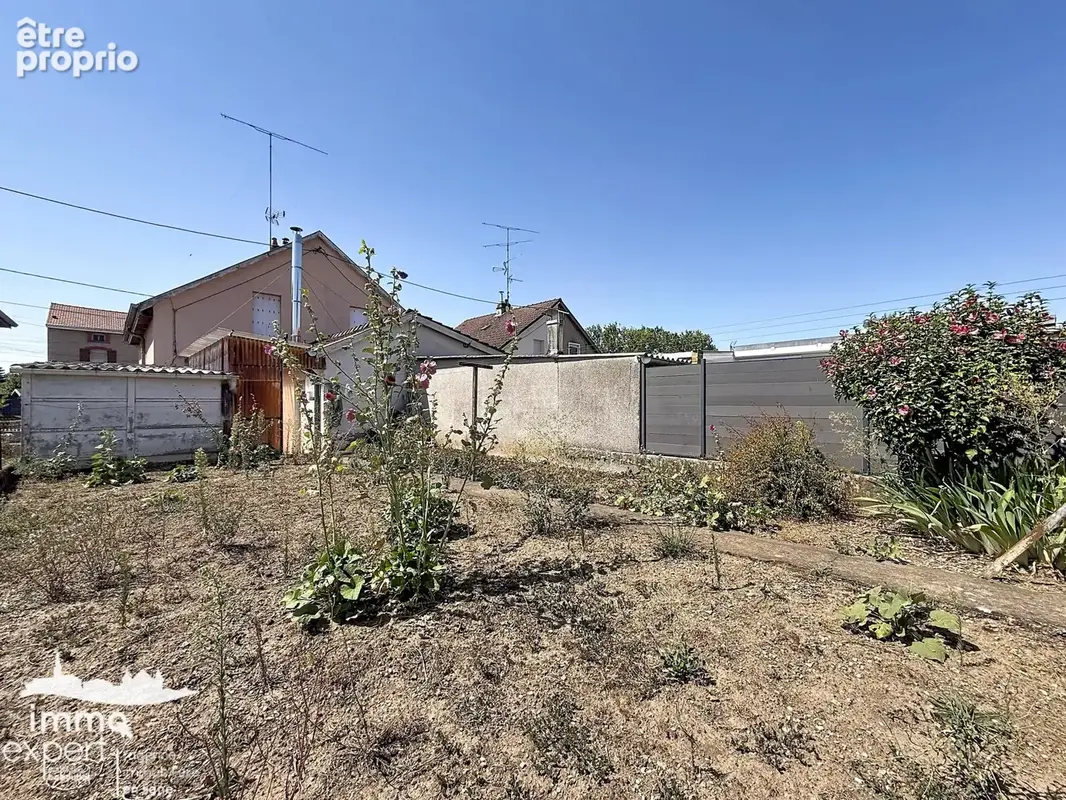 Maison de cité à rénover avec jardin et garage   Mirecourt - photo 12