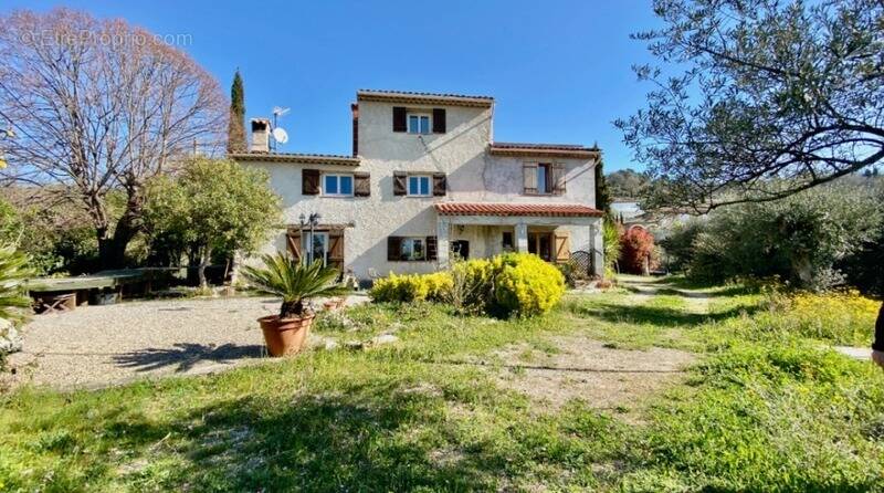 Maison à MONTAUROUX