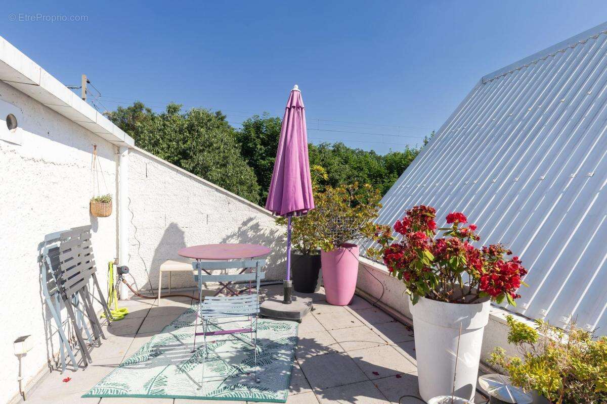 Maison à SURESNES
