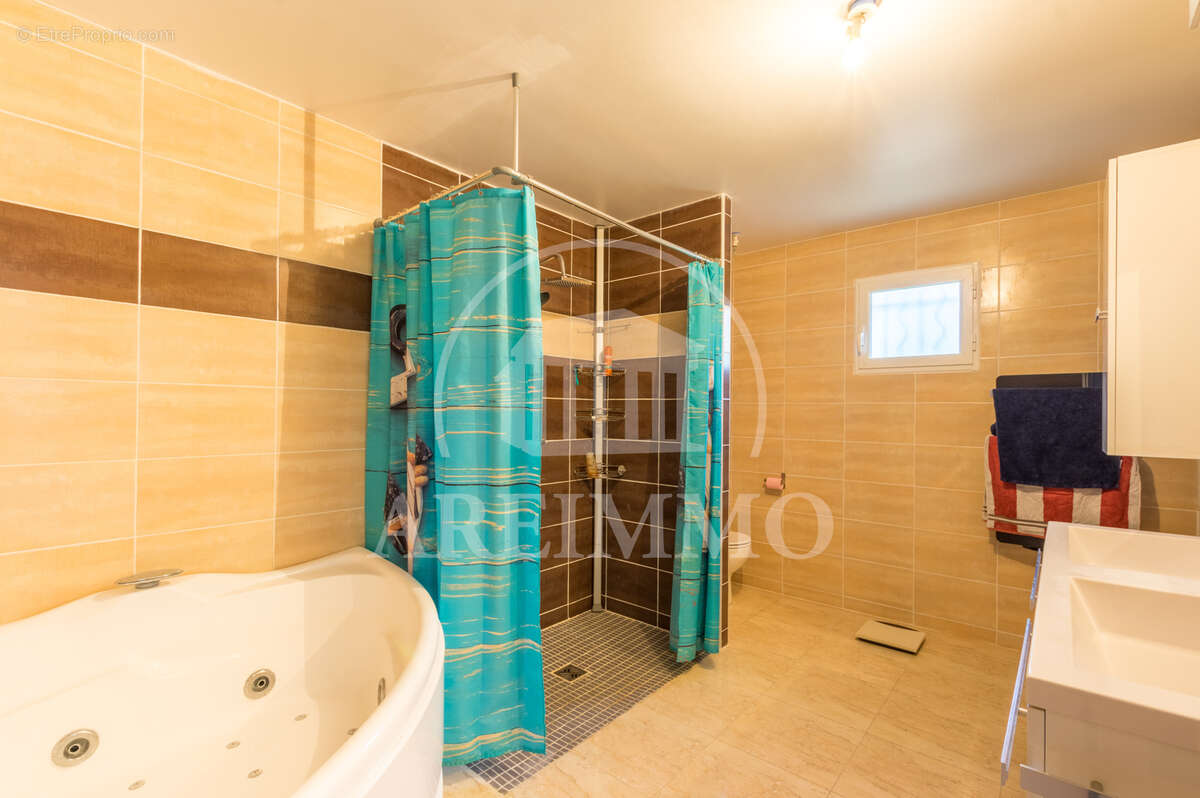 Maison à SAINT-MARTIN-DE-LONDRES