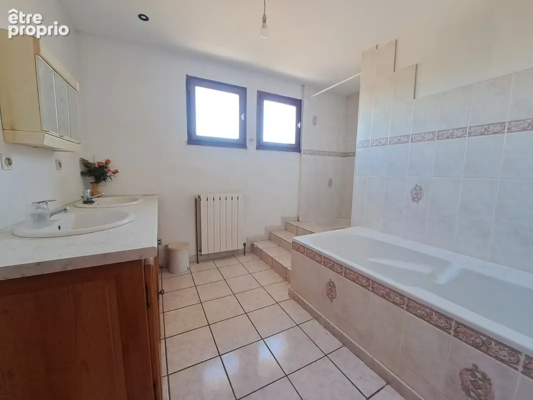 Maison 7 pièces 156 m² à vendre à Barret (16300) - photo 9