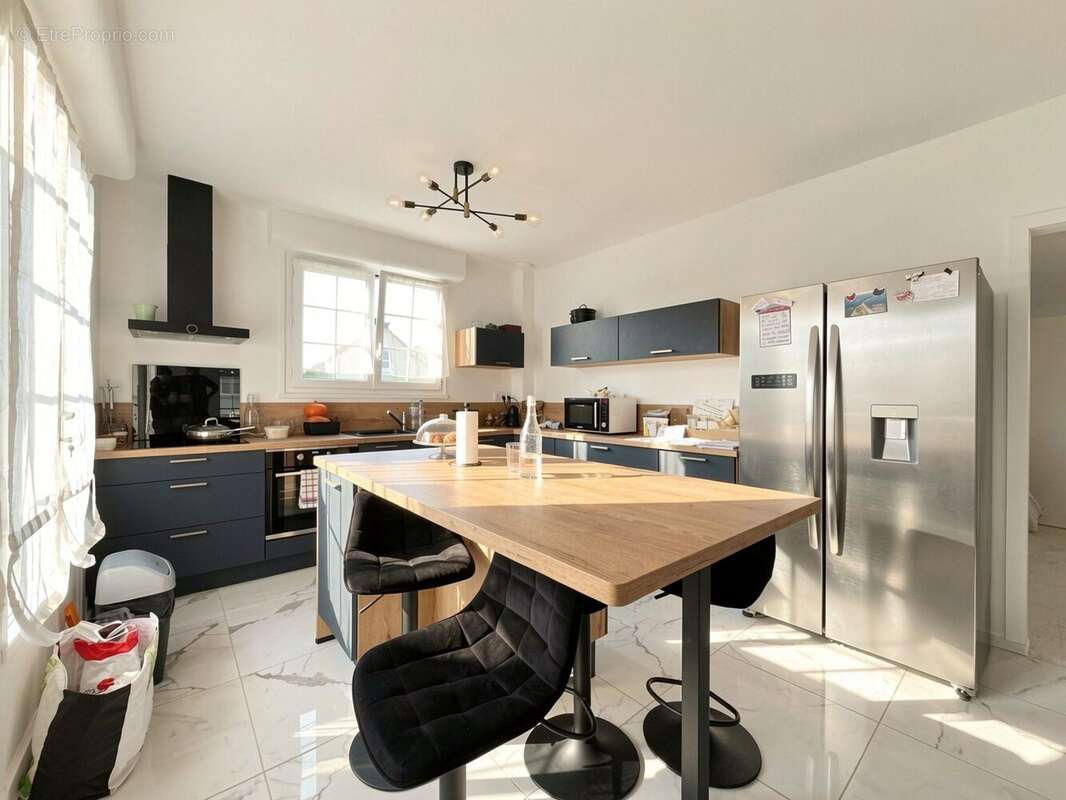 Maison à SAINT-ERBLON