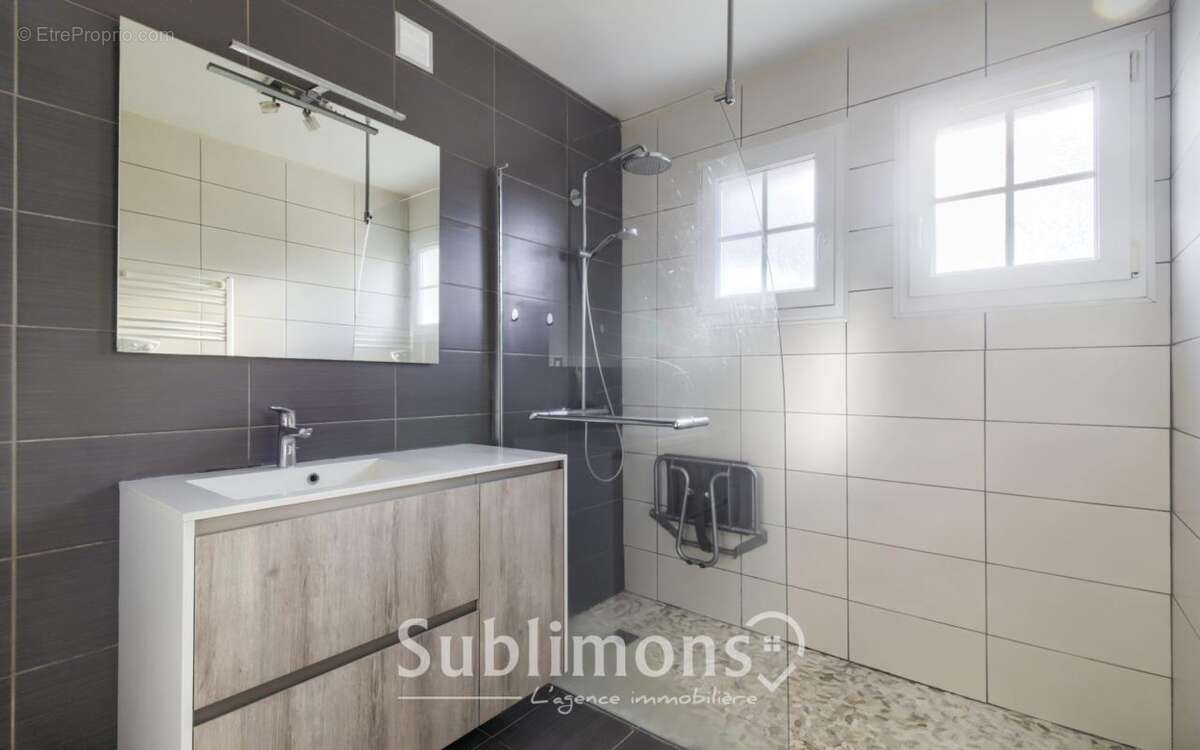 Maison à SAINTE-HELENE