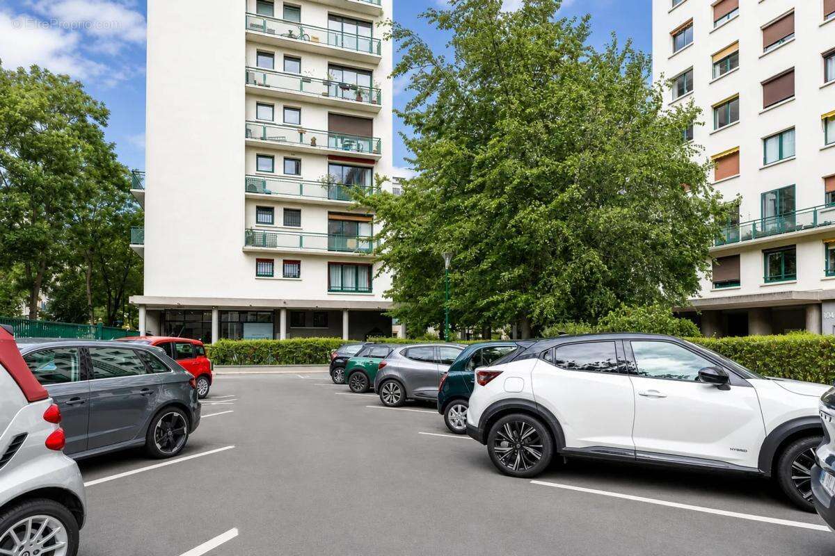 Paris 16e - T1 bis avec balcon, vue dégagée, cave, parking 34 m² - photo 8