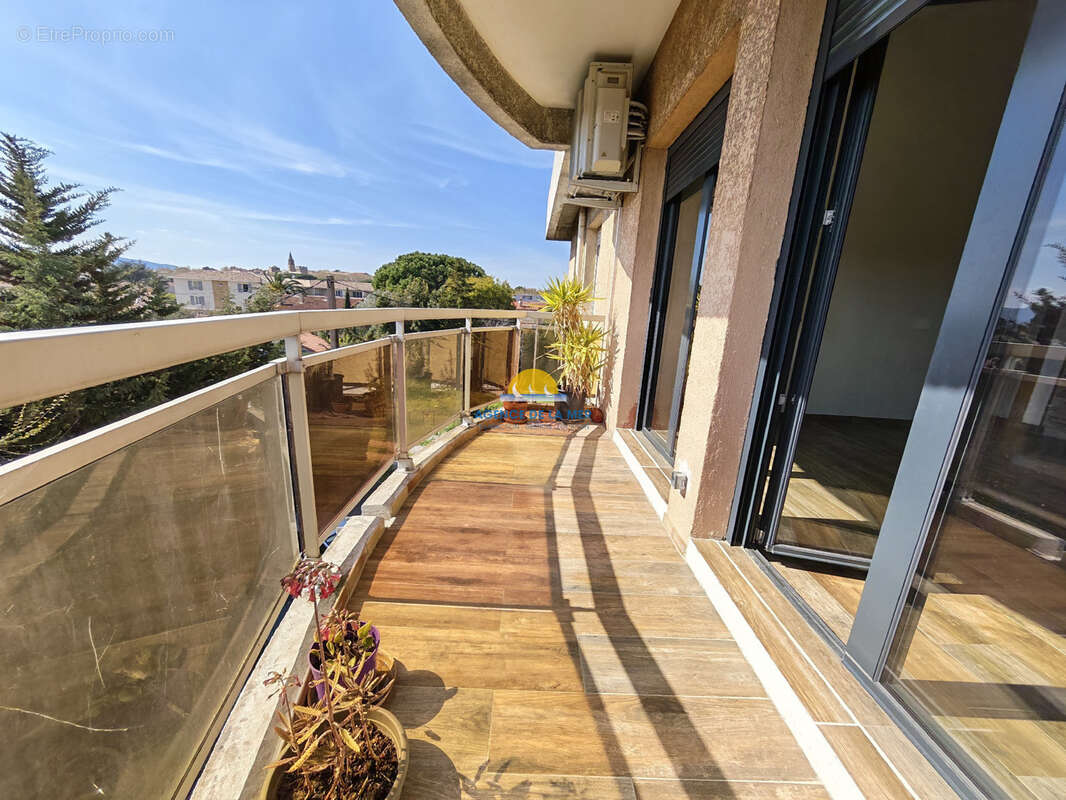 Appartement à FREJUS