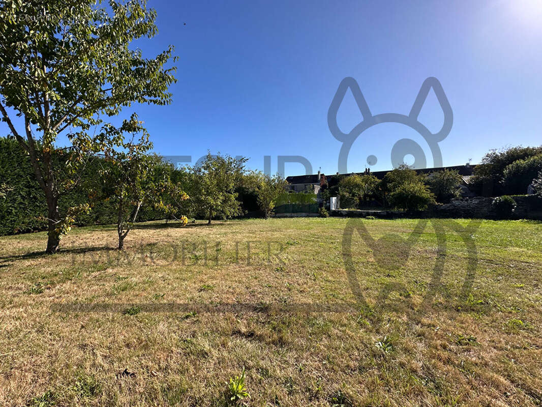 Maison à VILLENEUVE-LE-COMTE