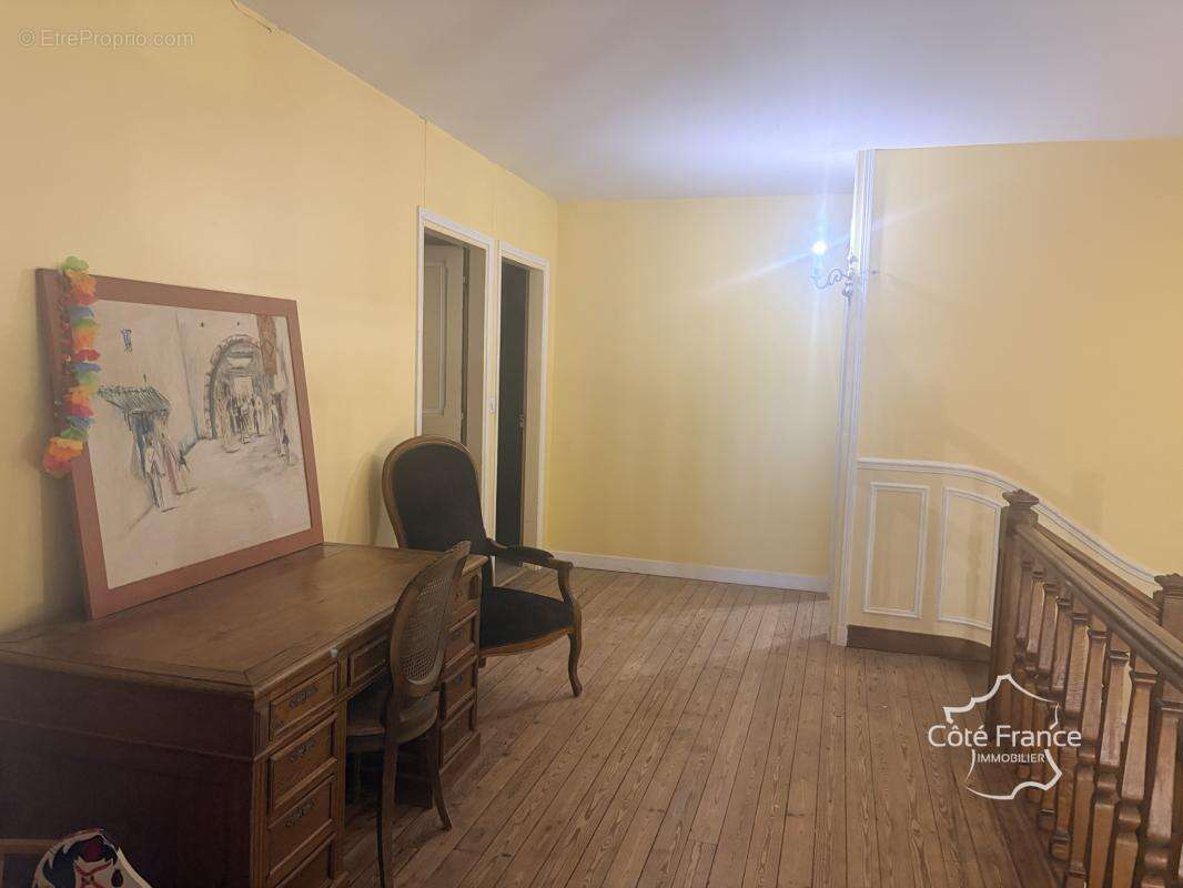 80240 EXCLUSIVITE- Maison de maitre à vendre - photo 6