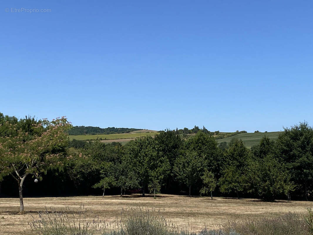 Superbe propriété rurale rénovée avec potentiel commercial près de Chalais - photo 17