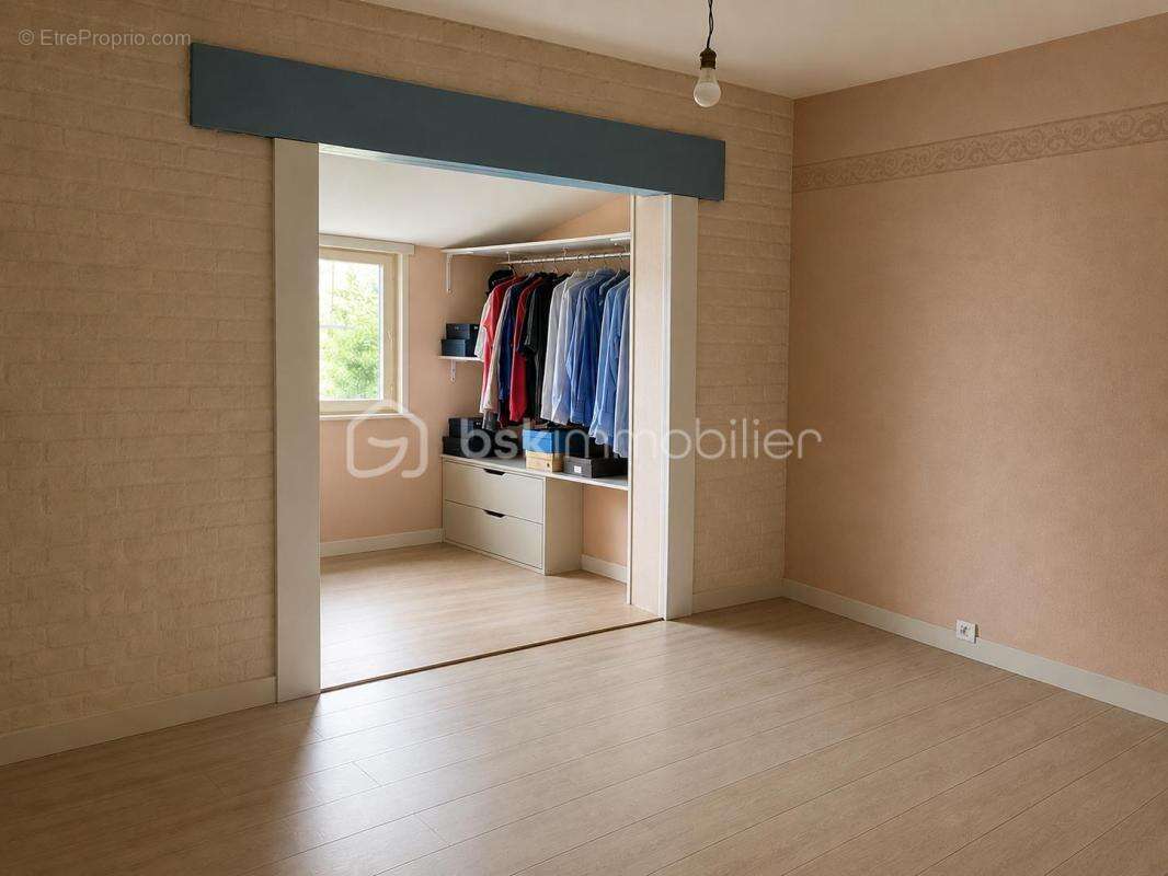 Belle longere de caractere avec dependances - photo 7