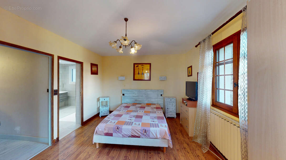 Maison à RULLAC-SAINT-CIRQ