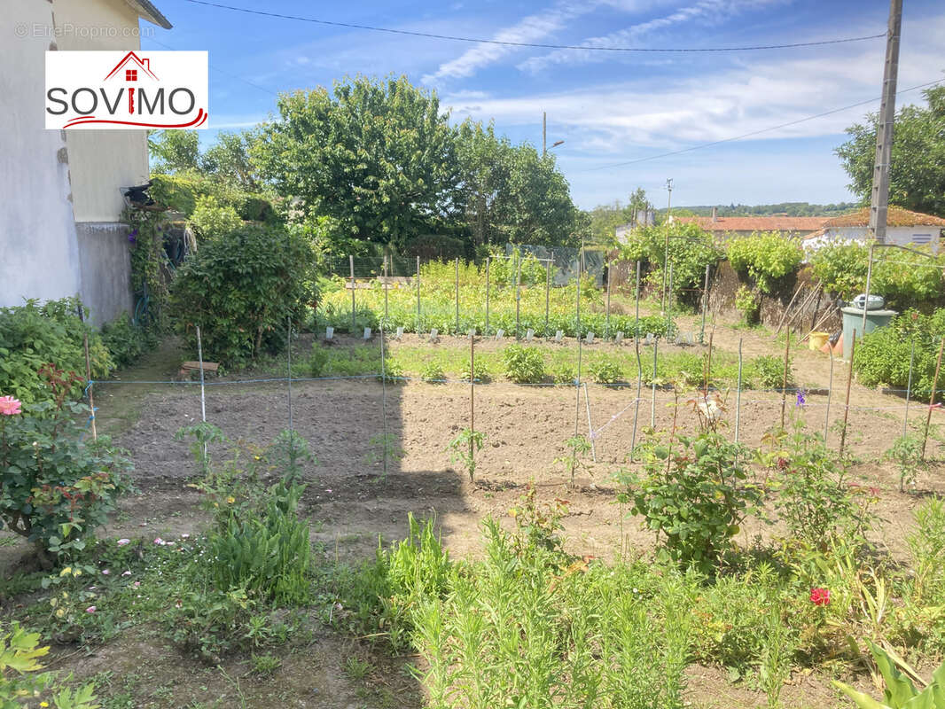 Spacieuse maison de centre ville avec jardin - photo 9