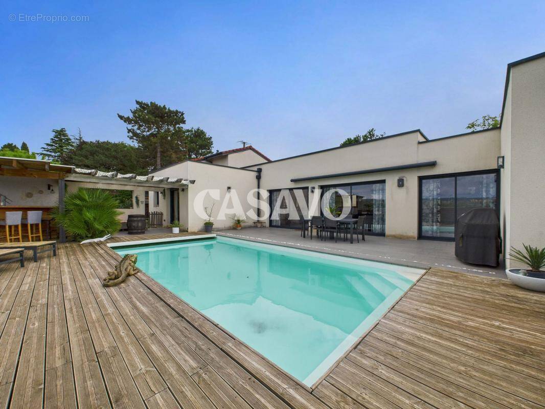 Maison à REVENTIN-VAUGRIS