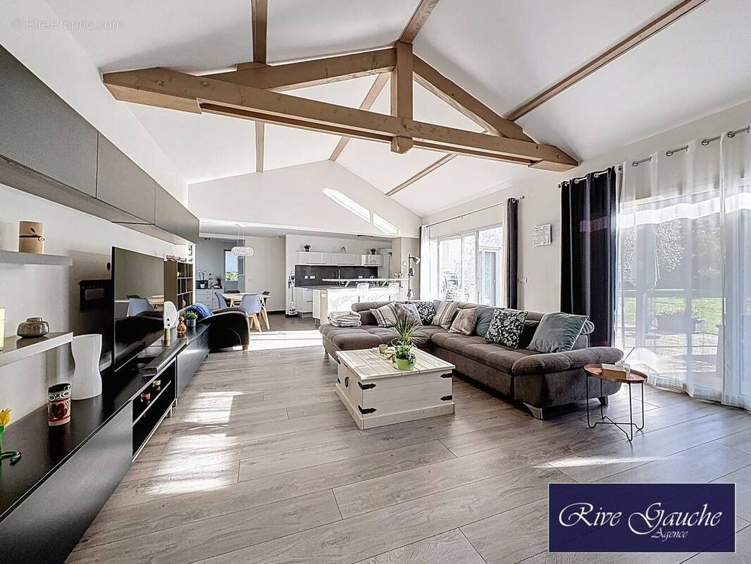 Maison à CHENS-SUR-LEMAN