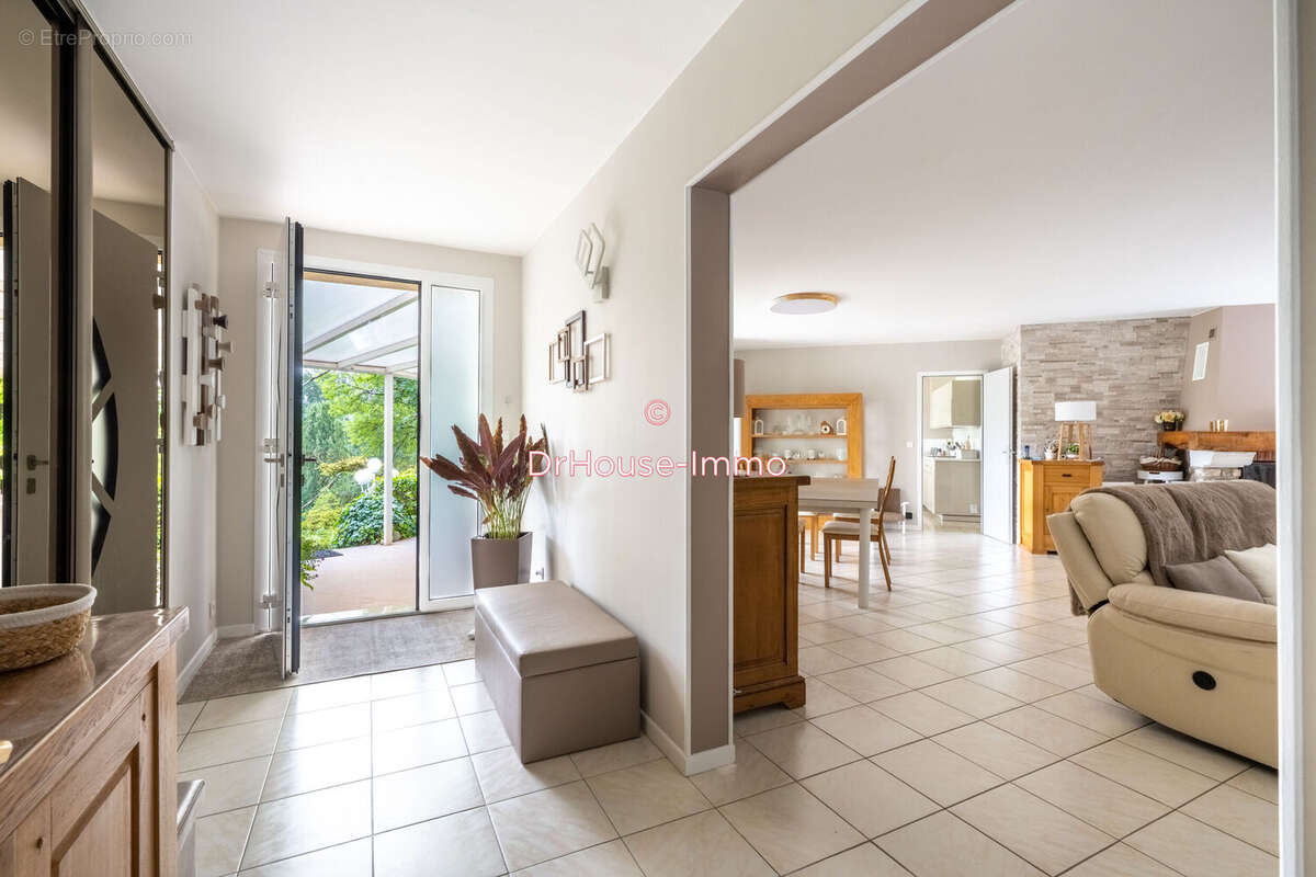 Maison 263 m² à Septeuil  - photo 8