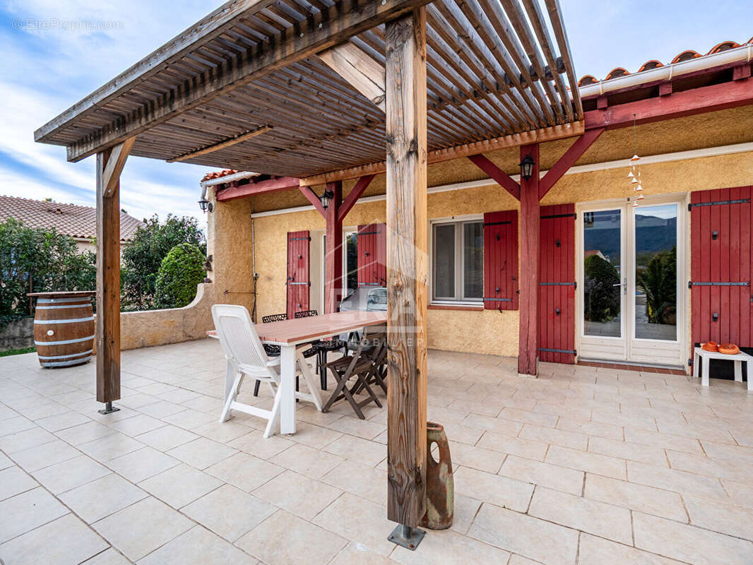 Maison à MONTESQUIEU-DES-ALBERES