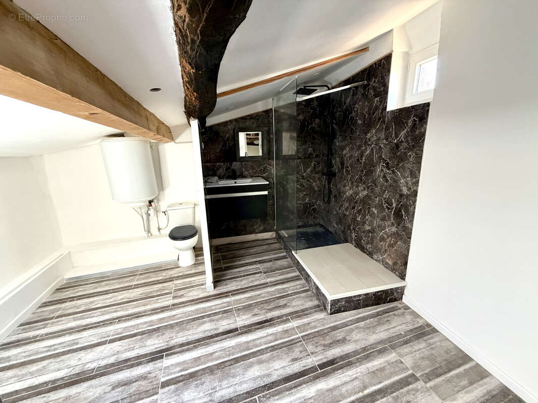 Appartement à AUPS