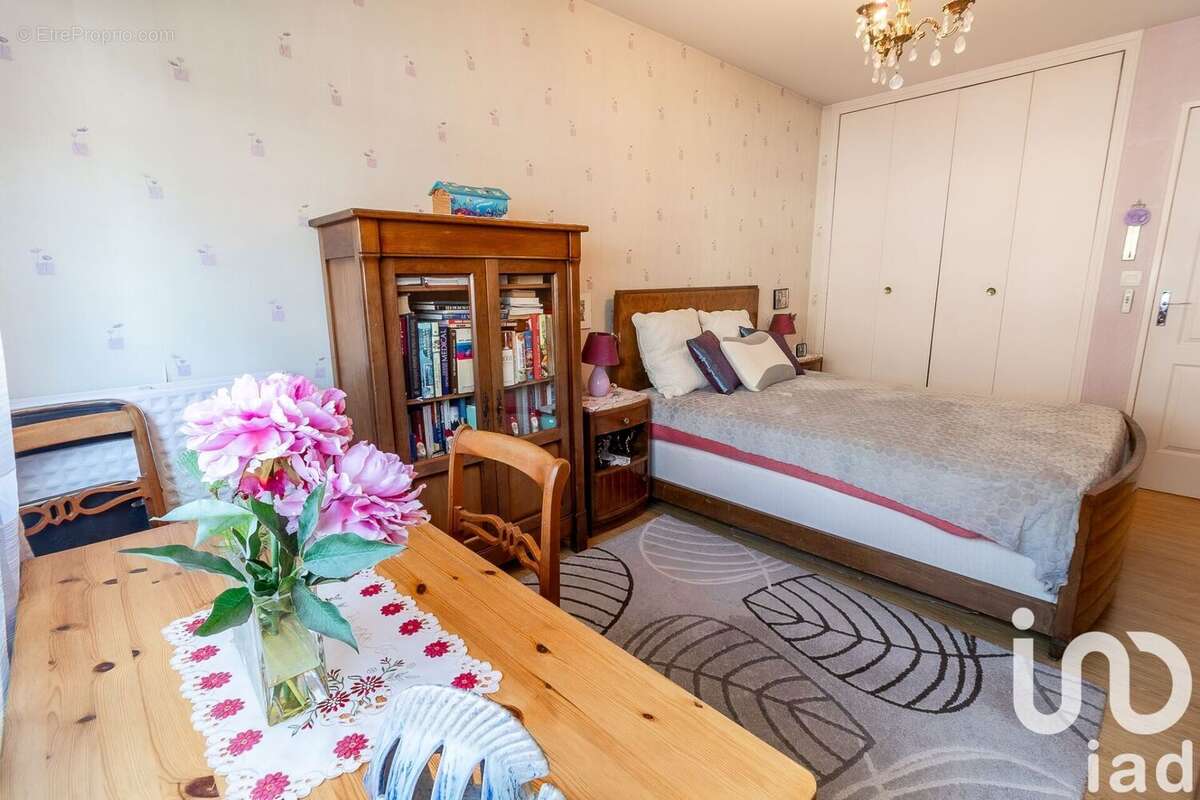 Photo 9 - Appartement à LE PLESSIS-ROBINSON